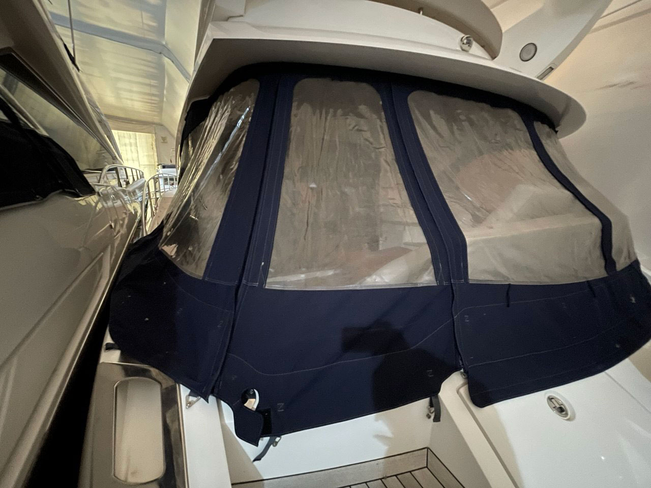 Пошив тентов для катеров и яхт | Sunbrella и Silvertex | Ткани Мира