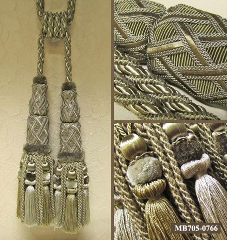 картинка MB705-1270 Holiday кисти от магазина Ткани Мира