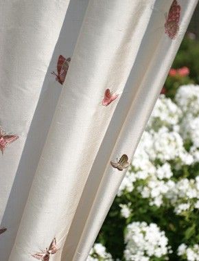 Botanical Silks Butterfly 31417 ткань James Hare, Персонажи от магазина Ткани Мира ✅