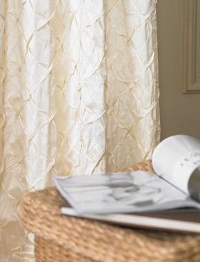 Botanical Silks Ruffled Trellis 31418 ткань James Hare, Клетка от магазина Ткани Мира ✅