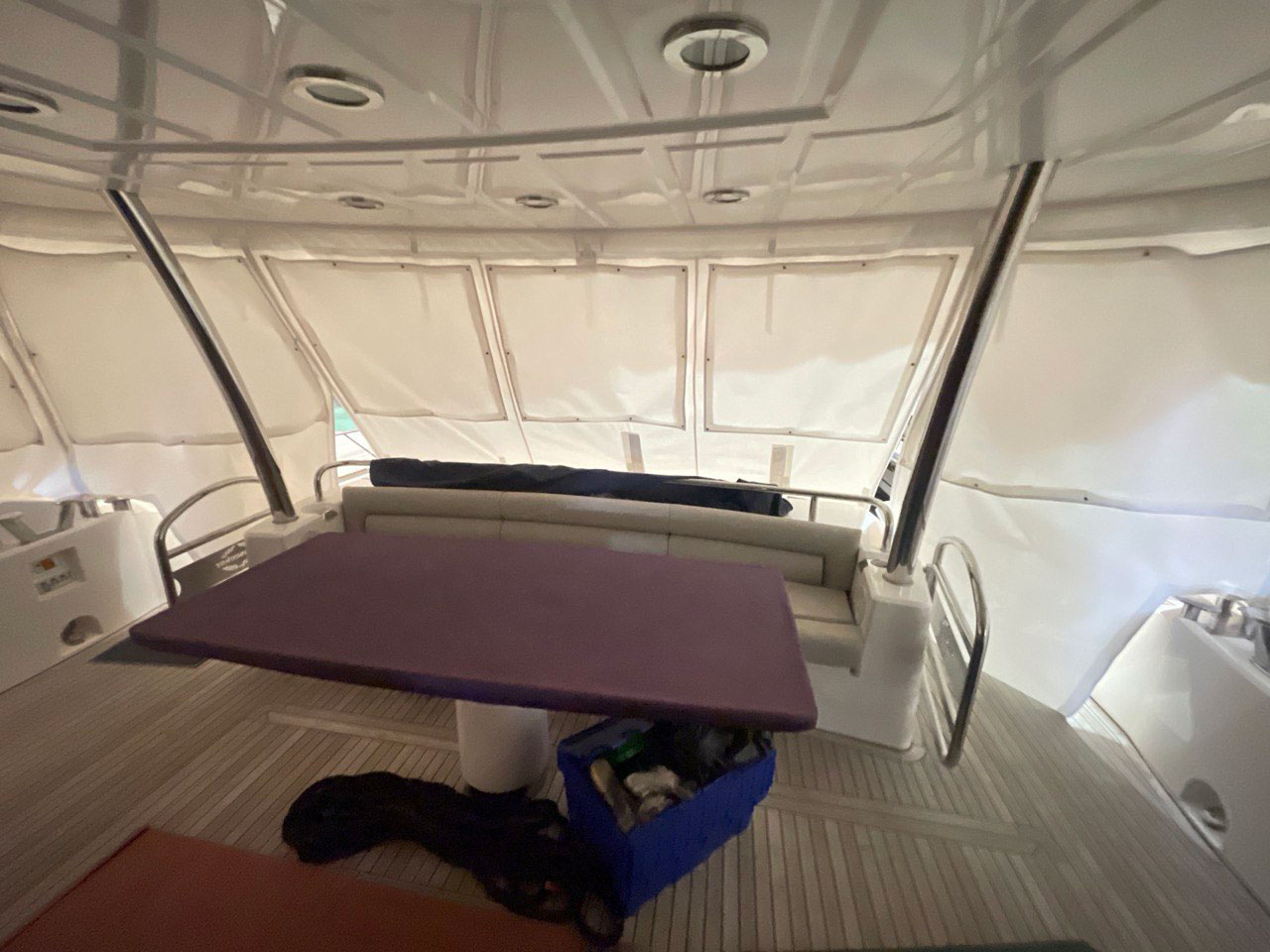 Пошив тентов для катеров и яхт | Sunbrella и Silvertex | Ткани Мира