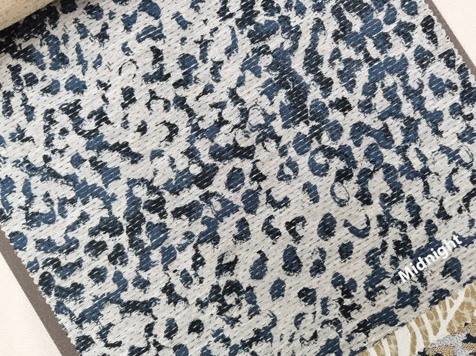 Madagascar ткань Ashley Wilde designs, Животные Этнический от магазина Ткани Мира ✅