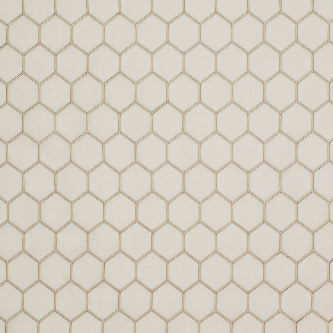 Prism Silks Honeycomb 31567 ткань James Hare, Геометрия от магазина Ткани Мира ✅