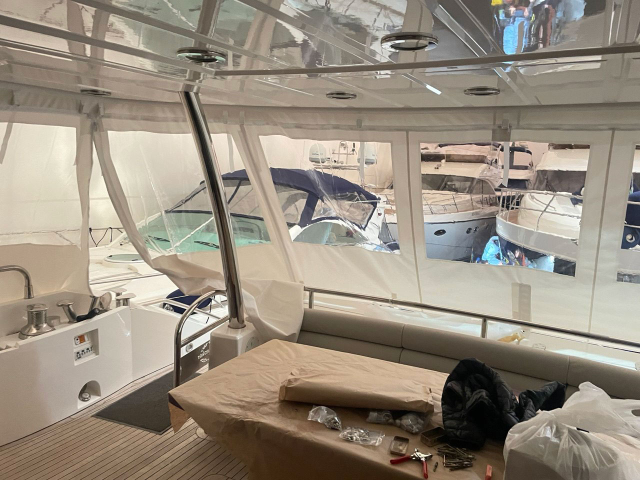 Пошив тентов для катеров и яхт | Sunbrella и Silvertex | Ткани Мира