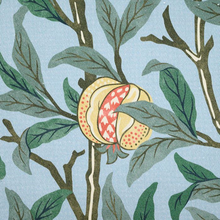 картинка Birds&Pomegranates Everglade ткань Silver Studio 