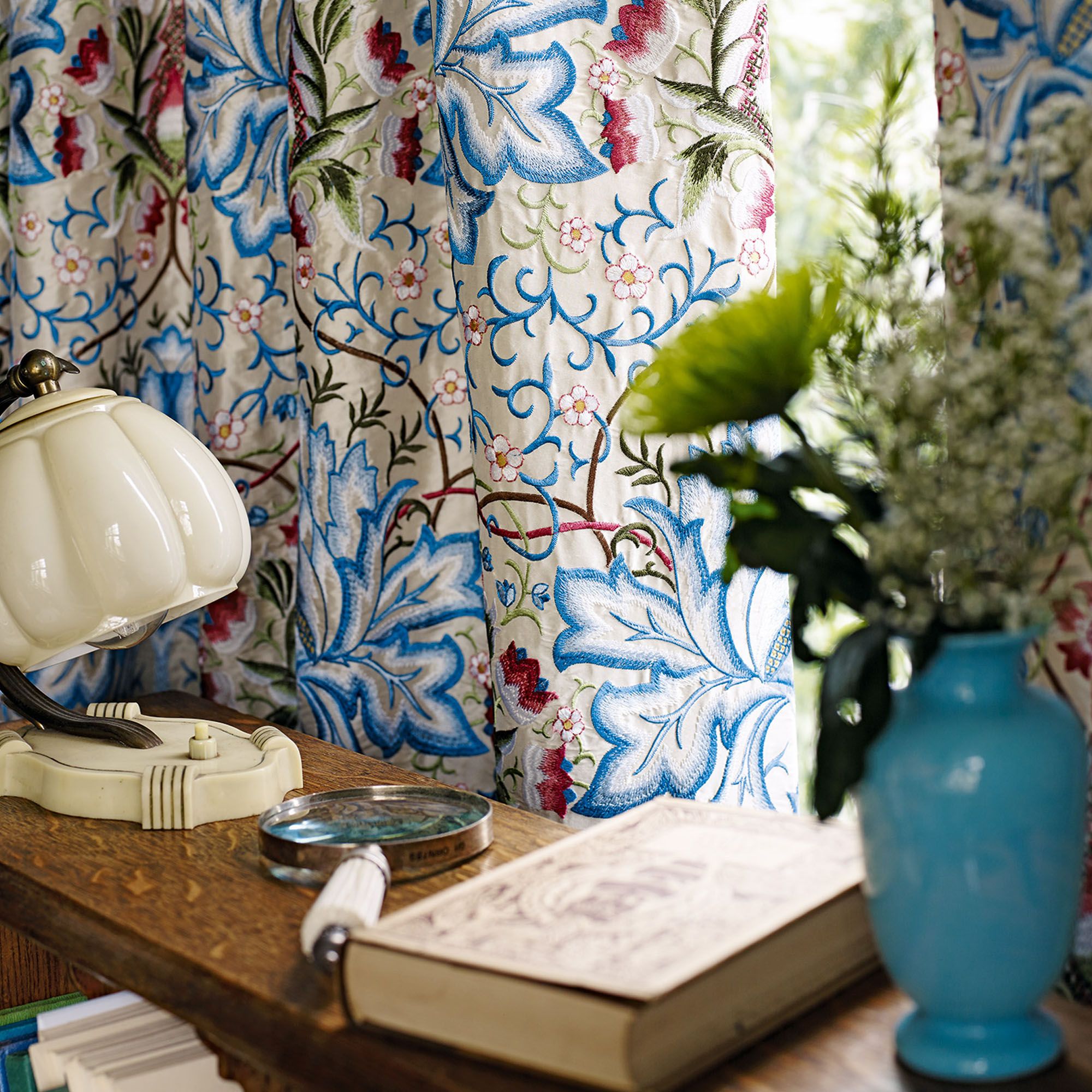 Woodland Embroideries Artichoke Embroidery ткань Morris&Co, Цветы-Растения от магазина Ткани Мира ✅