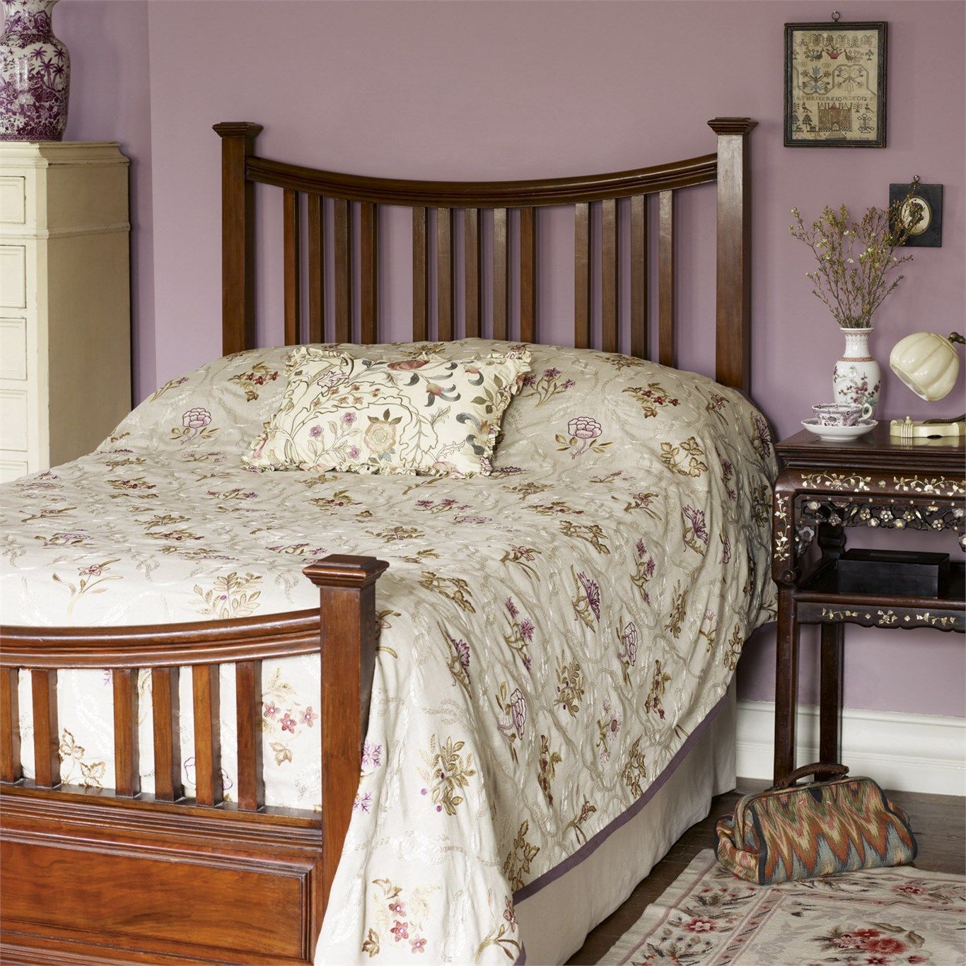 Archive Embroideries Kelmscott Trellis ткань Morris&Co, Цветы-Растения от магазина Ткани Мира ✅