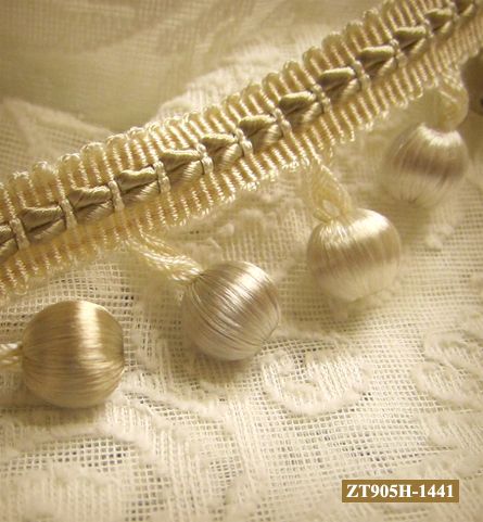 картинка ZT905H-1270 Holiday тесьма от магазина Ткани Мира