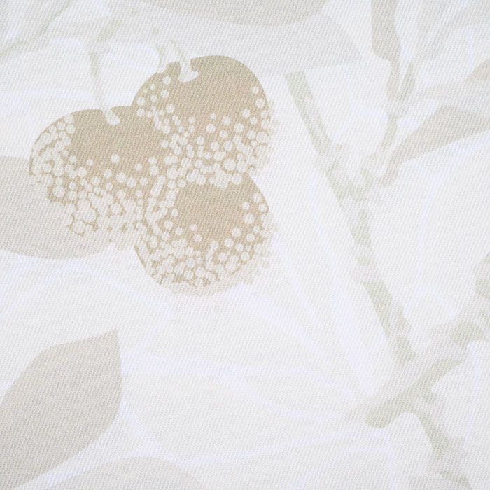 картинка Strawberry Tree Moondance ткань Silver Studio 