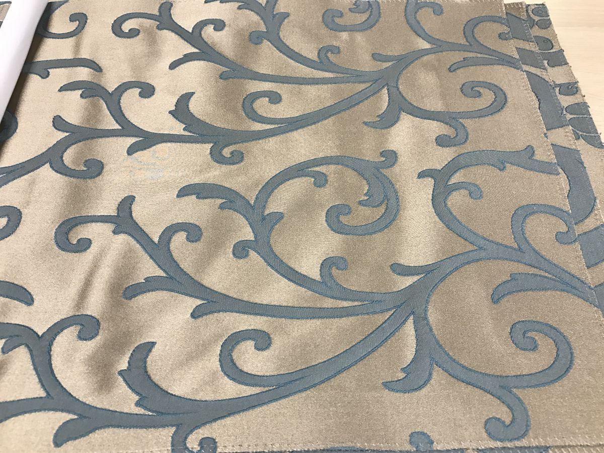 Ткань Isadora Chloe Daylight, Вензель-Завитки от магазина Ткани Мира ✅