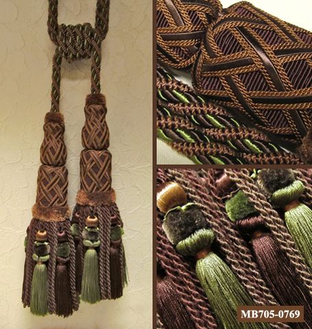 картинка MB705-1270 Holiday кисти от магазина Ткани Мира