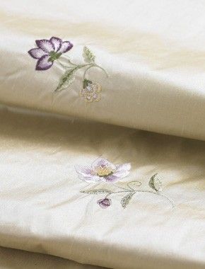 Botanical Silks Hellebore 31421 ткань James Hare, Цветы-Растения от магазина Ткани Мира ✅