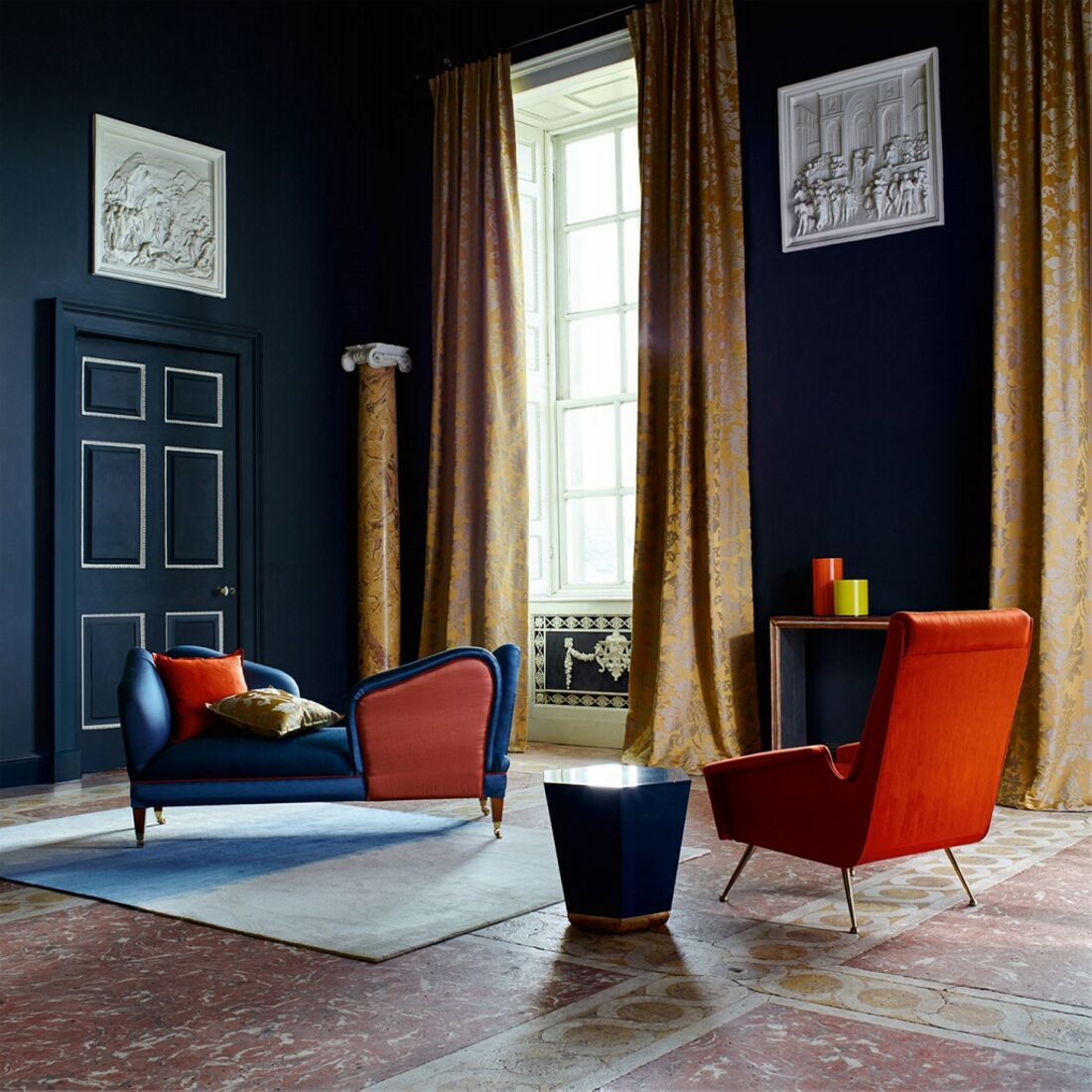 Spitalfields Silk 332669 ткань Zoffany, Цветы-Растения от магазина Ткани Мира ✅