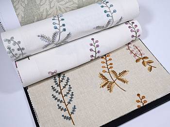 Bilberry ткань Sanderson, Вышивка от магазина Ткани Мира