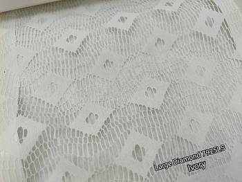 Large Diamond ткань MYB Textiles, Жаккард от магазина Ткани Мира