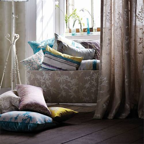 Kallianthi Fabrics Potentilla ткань Harlequin | Ткании Мира